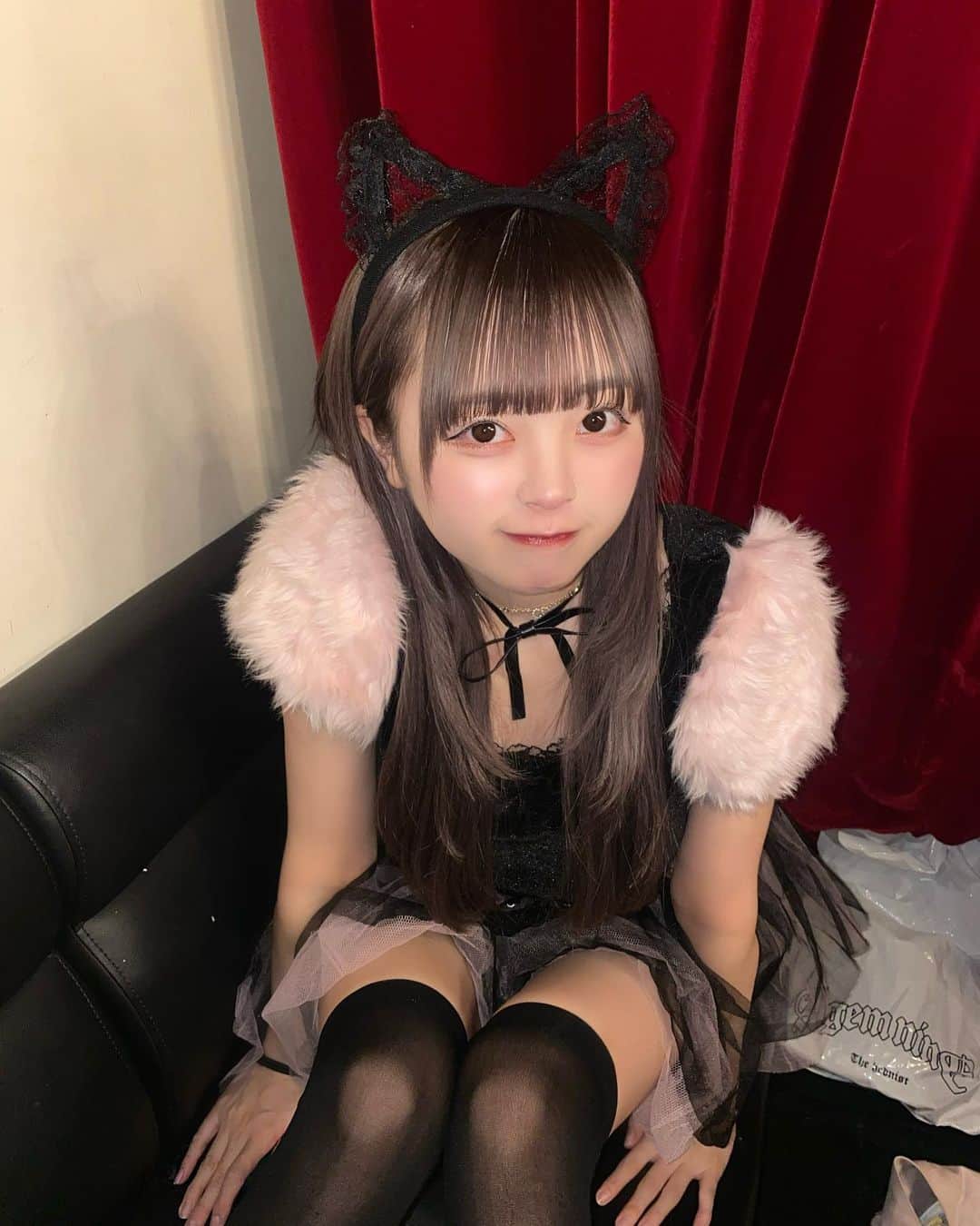 吉田笑夢のインスタグラム：「ハロウィンイブ🎃  #ハロウィン #猫耳 #黒猫」