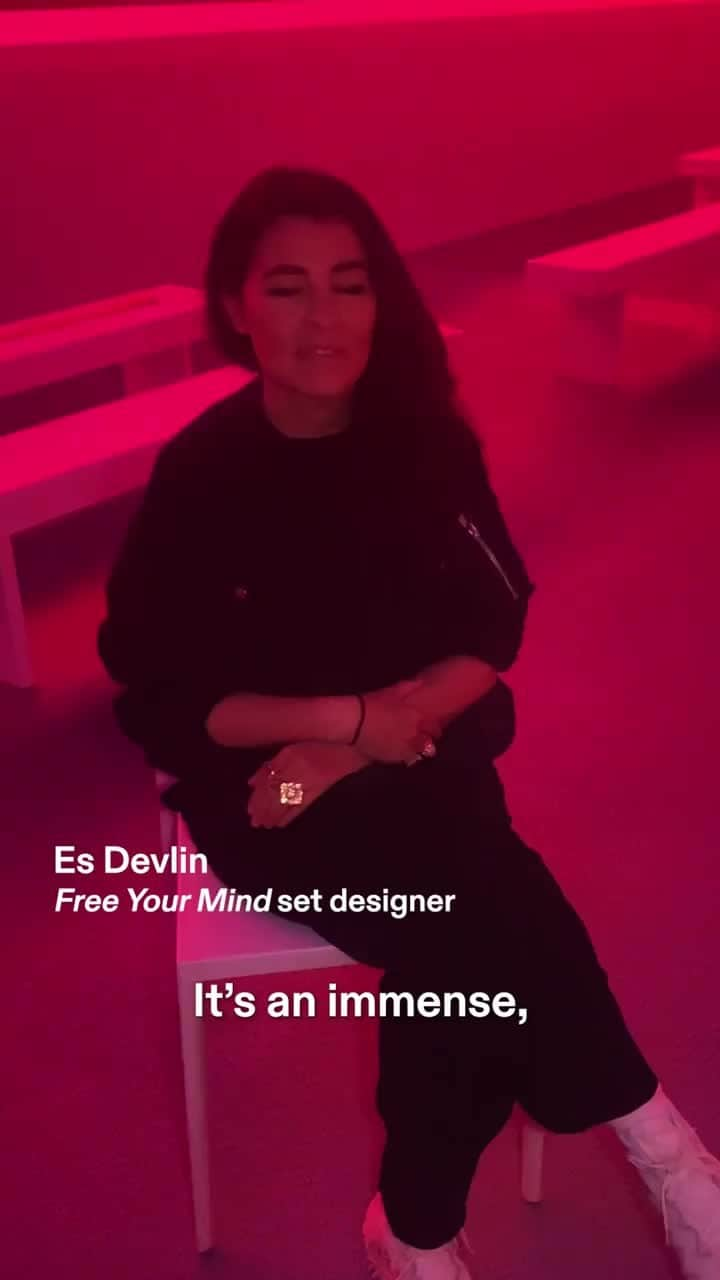 Dazed Magazineのインスタグラム：「The Matrix is everywhere… 🔴🔵⁠ ⁠ As part of @factory_international’s Matrix-themed experience Free Your Mind, we caught up with stage designer @esdevlin and architect Ellen Van Loon (@oma.eu) as they walk us through the the performance’s theatrical landscape: from the show’s stage lighting, structure and sound, to the birth of Aviva Studios’ non-conventional spaces plus what it means to be inaugurating a new home for the arts.⁠ ⁠ Tap the link in bio to read more 🔗⁠ ⁠ Co-creators: @mikeyjdotnet, Danny Boyle, @esdevlin, @sabrinamahfouz, @kenrickh2osandy⁠ Costumes: @garethpughstudio⁠ Lighting: @lucycarterlightartdesign⁠ Sound design: @garethfry⁠ Video design: @lukehallsstudio⁠ ⁠ #FreeYourMind #FactoryInternational #Dazed」