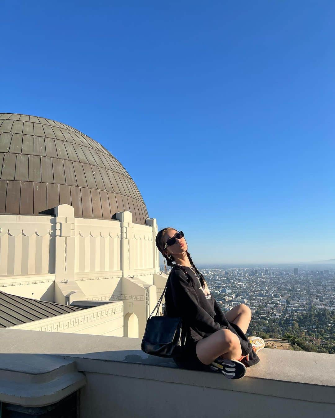 葉月蓮さんのインスタグラム写真 - (葉月蓮Instagram)「🔭✩.*˚🌙*.｡☀️☆。.:＊・゜ 💃🕺🕺🕺 #griffithobservatory #lalaland #losangeles #fiorucci #グリフィス天文台 #海外旅行 #ララランド」10月30日 22時08分 - hazuki_ren_