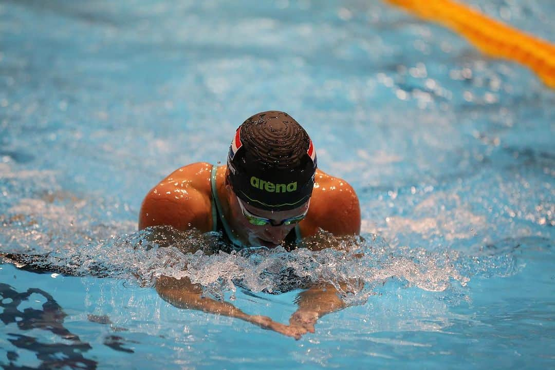 キーラ・トゥサントさんのインスタグラム写真 - (キーラ・トゥサントInstagram)「Thank you Stavanger 🇳🇴 for a great weekend of racing and fun!  Qualified for short course Europeans in the 50&100 free & 100&200 back 😁」10月30日 22時19分 - kiratoussaint