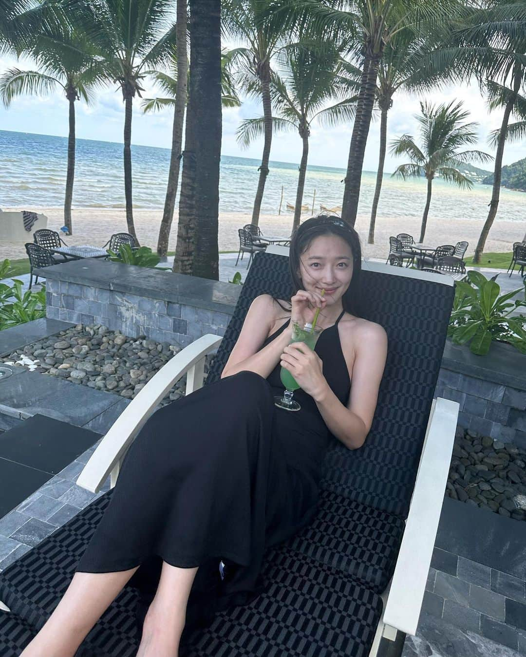 ピョ・イェジンさんのインスタグラム写真 - (ピョ・イェジンInstagram)「🌴🍸👗👙🩴💋🐠🏊🏻‍♂️🌞🥰」10月30日 22時24分 - yjiinp