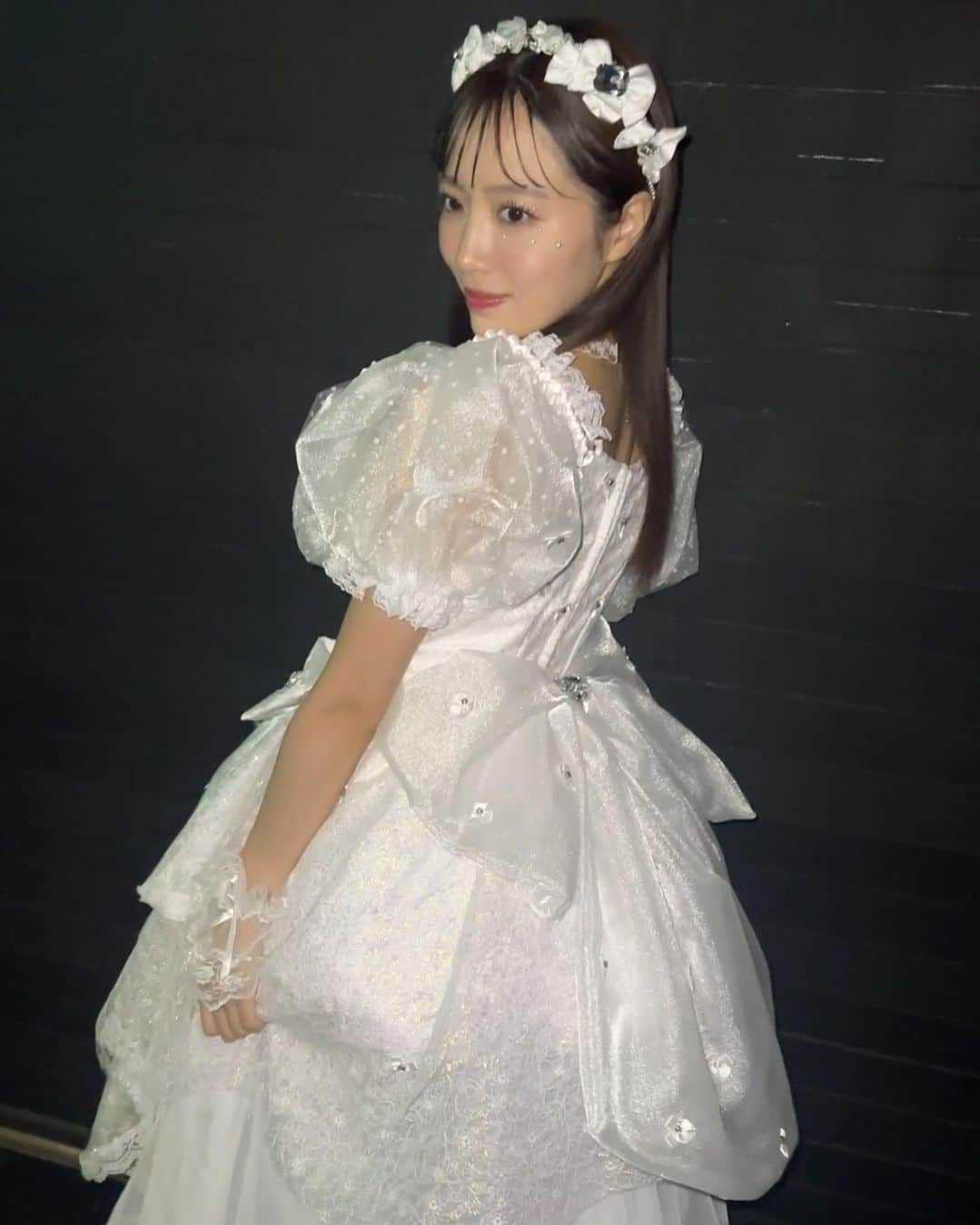 中山莉子さんのインスタグラム写真 - (中山莉子Instagram)「→ 中山莉子の生誕祭。 ありがとうございました！！！ ⁡ 23歳の中山莉子もエンジン全開で頑張ります！ ⁡ 衣装とっても可愛かったな~👼 ⁡ #中山莉子の生誕祭2023」10月30日 22時38分 - nakayama_riko_official