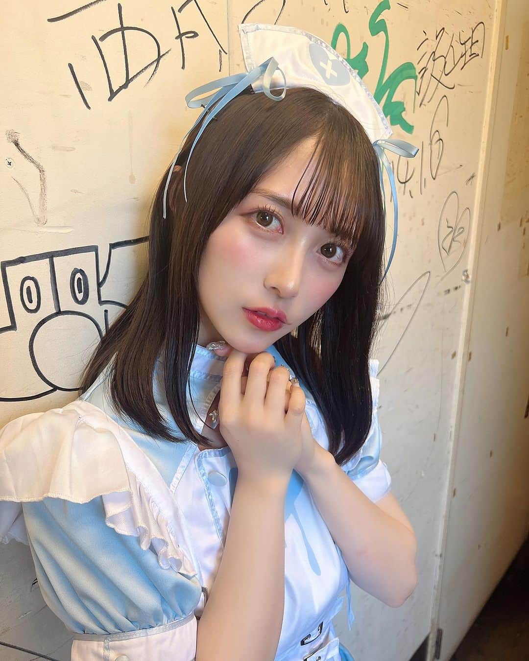 保科凜さんのインスタグラム写真 - (保科凜Instagram)「人生で初めてナース着た！恥ずかしかったーーー𖦹‎.𖦹‎💧 いっぱい載せちゃったけど最後まで見てね🤭💙  ・ ・   #idol  #jamscollection  #selfie  #like  #followme  #instagram   #halloween  #halloweencostume  #nurse   #アイドル #ジャムズ #保科凜 #ハロウィン #ハロウィンネイル  #ナース  #ナースコスプレ」10月30日 22時55分 - tottoko_lin