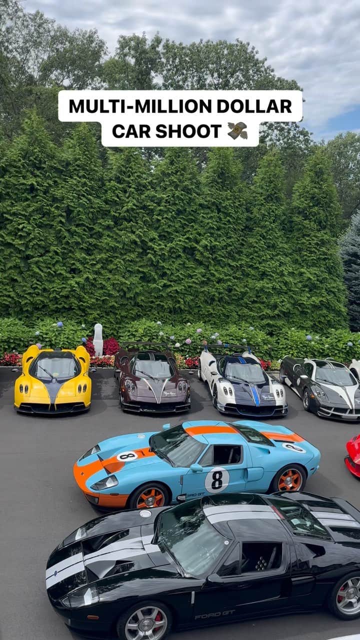CarsWithoutLimitsのインスタグラム：「Annual Castle Shoot over at @sparky18888 🏰   #carswithoutlimits #pagani #bugatti #paganihuayra #bugattichiron #mclaren #koenigsegg #hypercars #supercars」