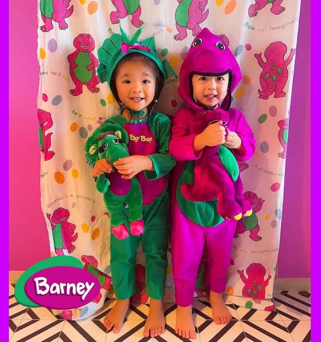 miniさんのインスタグラム写真 - (miniInstagram)「Happy Halloween💜💚 Barney🦖💜💜& BabyBop🥦💚 @musukochanenglish   #barney #babybop #barneyhalloween #barneycostume #barneycosplay #vintagekids #halloween #happyhalloween #ハロウィン #バーニー #バーニーコスプレ #3歳」10月30日 23時05分 - mini.stagram