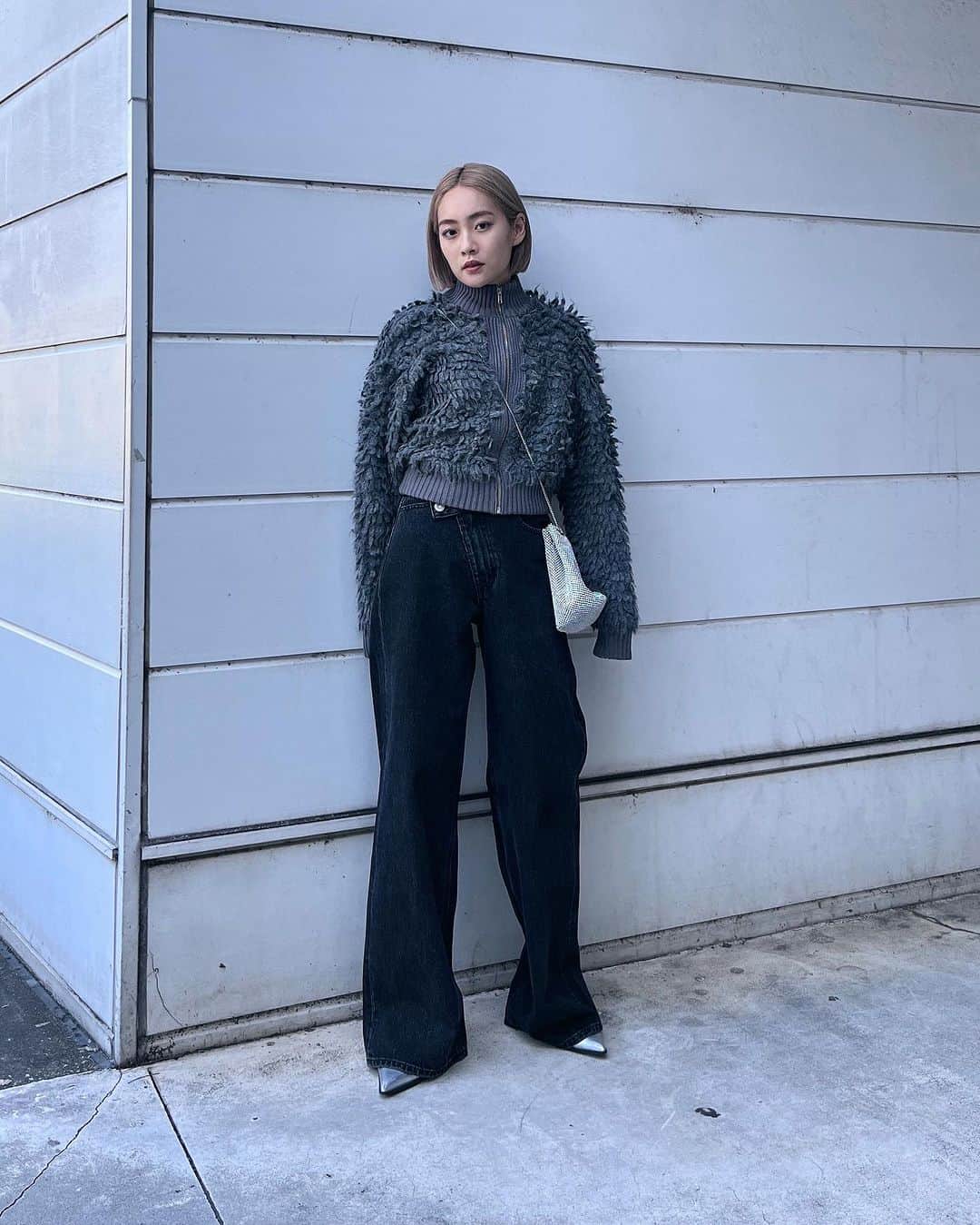 MOUSSY SNAPさんのインスタグラム写真 - (MOUSSY SNAPInstagram)「#MOUSSYSNAP @reina___4 158cm LAZONA KAWASAKI STAFF / ラゾーナ川崎店スタッフ  ・LOOP KNIT SHORT BLOUSON(010GAS70-5960) ・CROSS WAIST WIDE STRAIGHT(010GA211-5610) ・GRIMMER BUCKET CHAIN BAG(010GAS51-5370) ・POINTED SHORT BOOTS(010GA652-5750) 全国のMOUSSY店舗／SHEL'TTER WEBSTORE／ZOZOTOWNにて 発売中。  #MOUSSY #MOOUSSYJEANS」10月30日 23時12分 - moussysnap