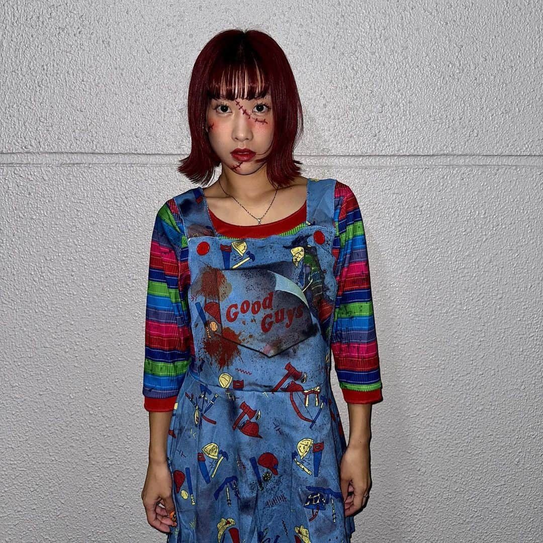 HANAのインスタグラム：「Happy Halloween 🎃🍭💜🔪」