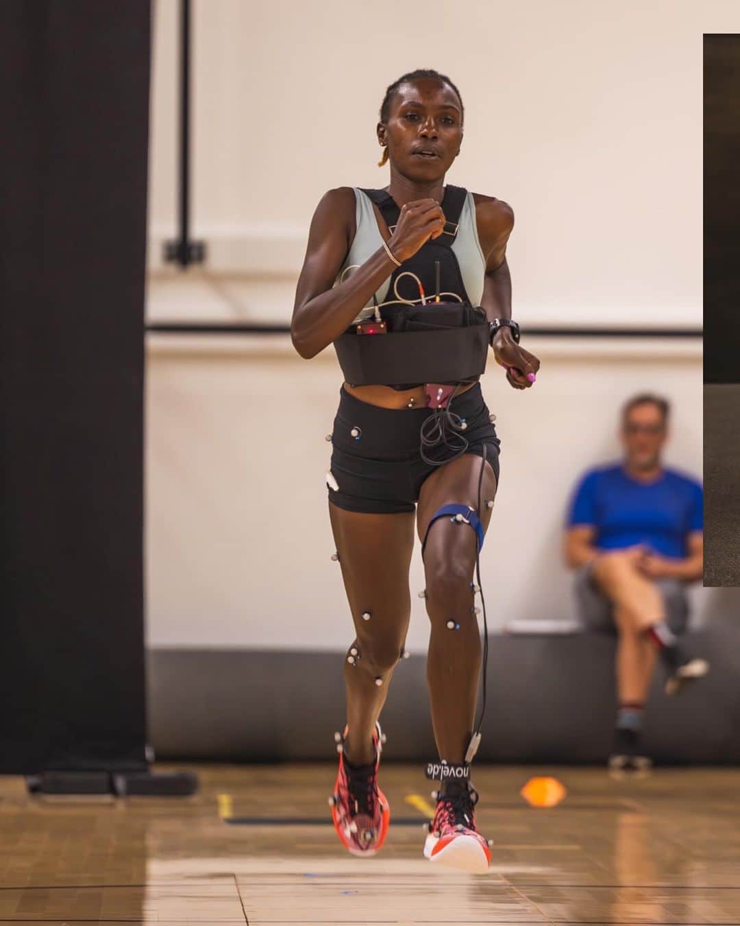 Under Armourのインスタグラム：「FINAL STRETCH💪 Defending @nycmarathon champ @shazrine is getting her mind + body ready for race day this weekend!」