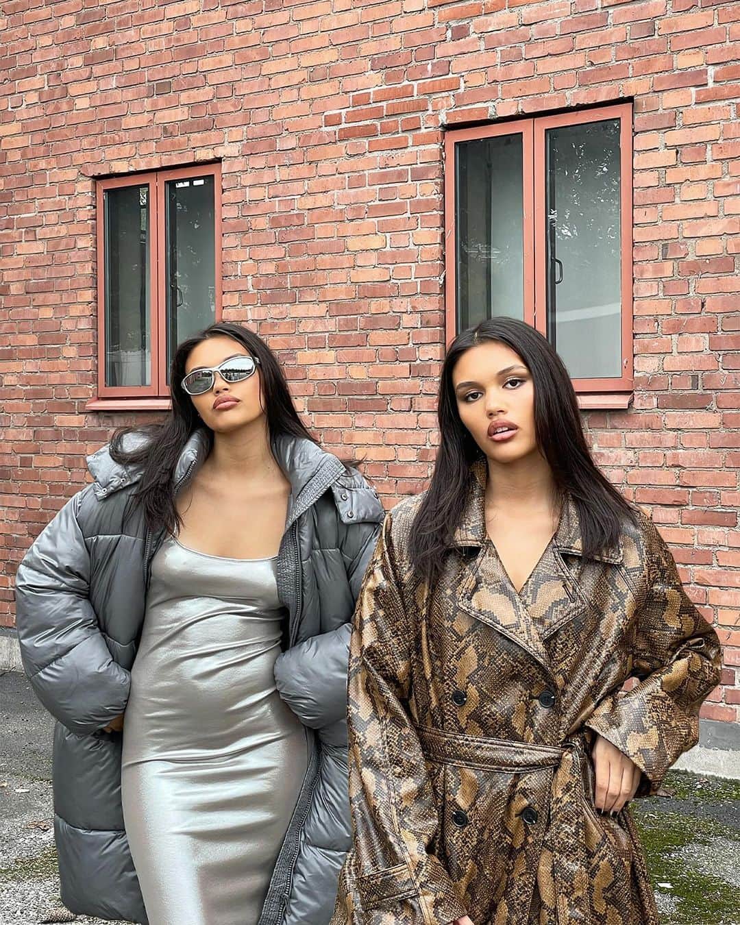 モンキのインスタグラム：「The kind of energy we need to start the week! Which look will u go for?」