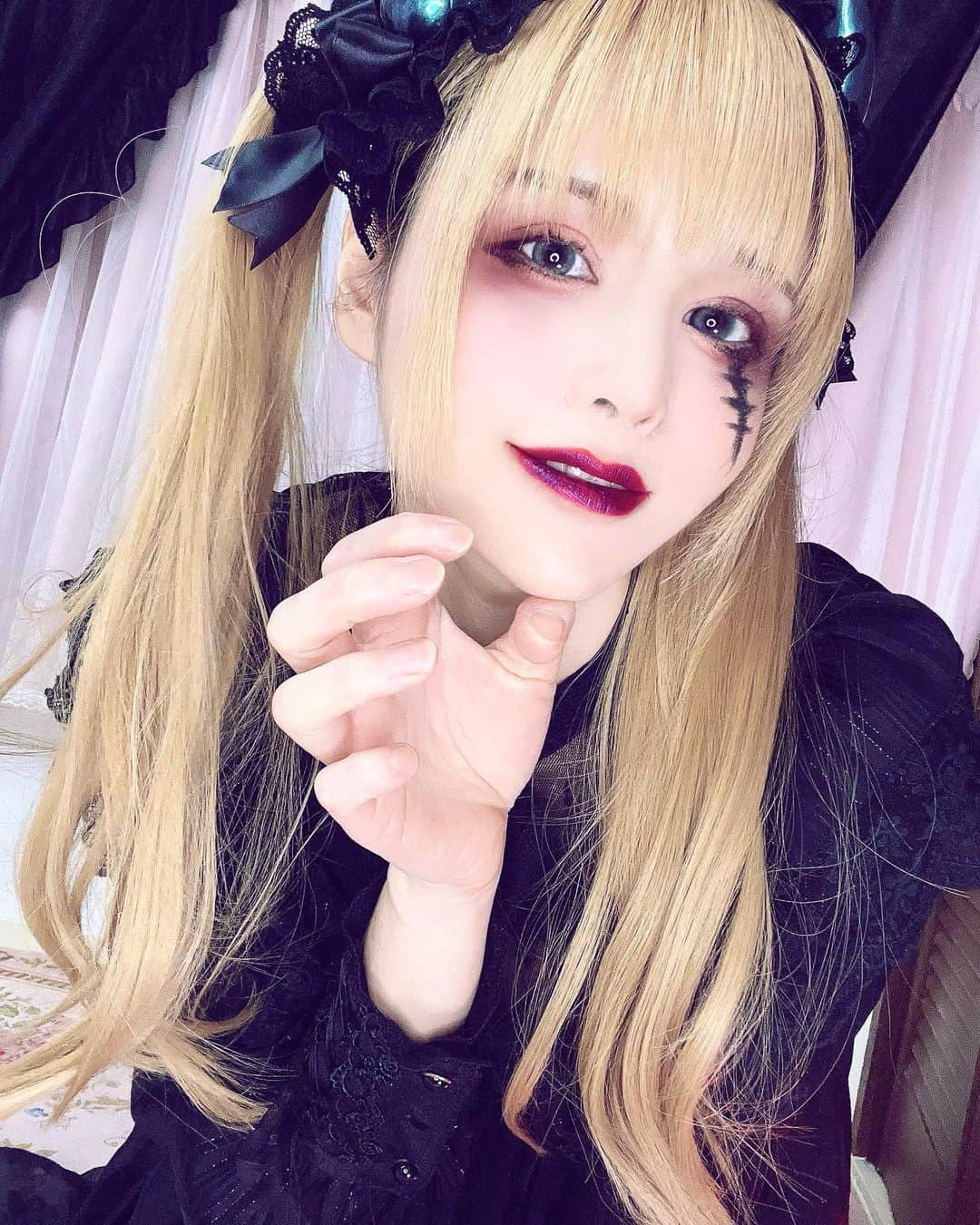 ゆかにゅんさんのインスタグラム写真 - (ゆかにゅんInstagram)「Happy halloween⁡🎃😈👻 #モデル #model #アパレルモデル #halloween #halloweenmakeup #‪halloweencostume #portrait #tokyo #instagood #tokyofashion #selfy #model #gallery #selfygirl #portraitphotgraphy #写真好きな人と繋がりたい #写真撮ってる人と繋がりたい #美男美女と繋がりたい #beautygirl #作品撮り #japan_of_insta #Japanesegirl #followme」10月31日 0時14分 - yuka_neko_nyun