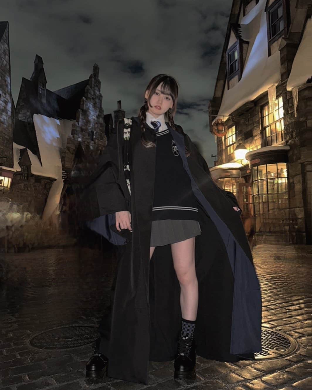 立花日菜のインスタグラム：「trick or treat ...❔ ⠀ photo by hinaki👻💙 ⠀ ⠀ 人生最初で最後のHalloween投稿だと思います 噛み締めてくれ、思う存分」