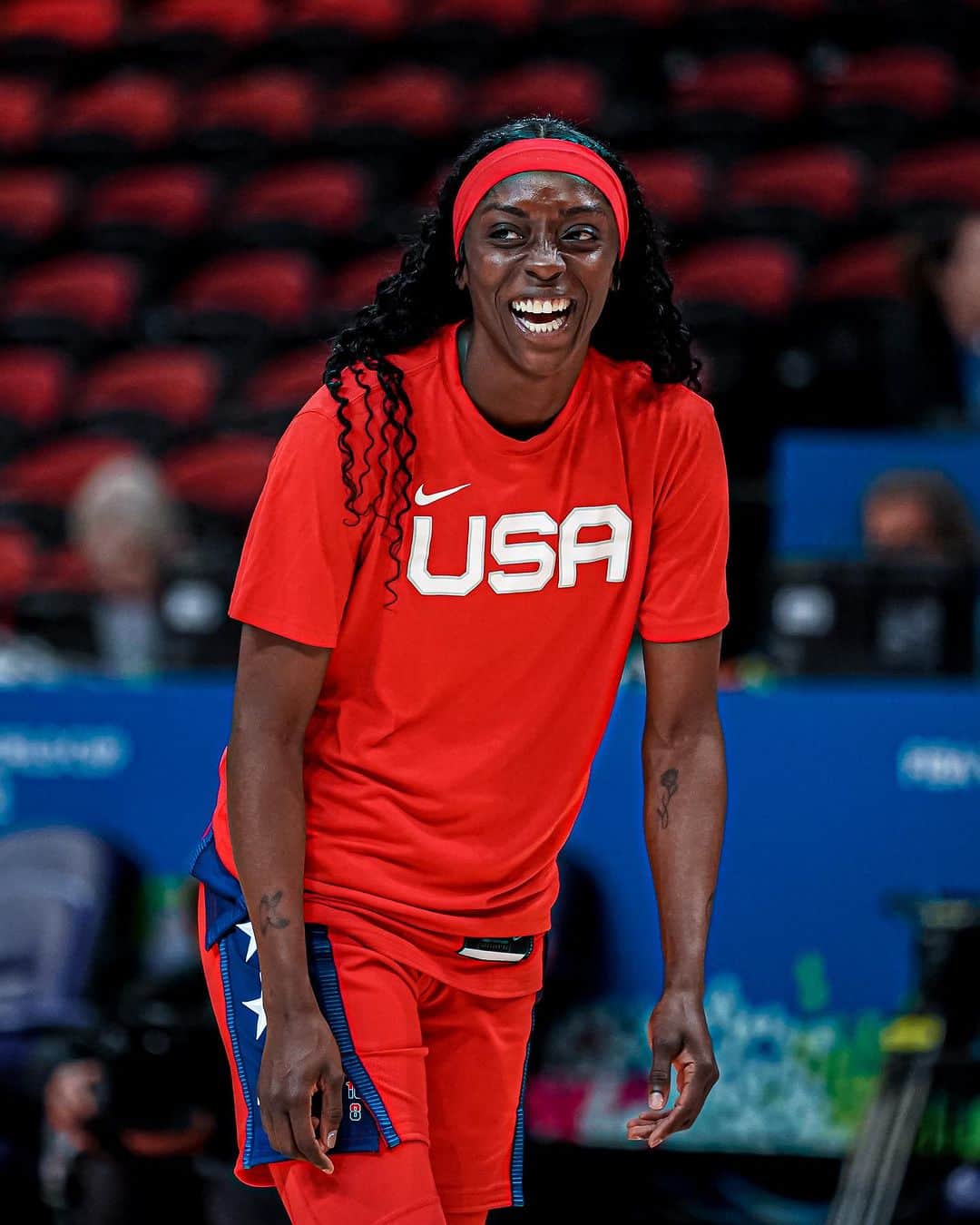 USA Basketballのインスタグラム：「North Philly’s own @_klc215 returns to the 🇺🇸 #USABWNT for the November exhibitions!  Catch Kah in action against @ladyvol_hoops (11/5, 6 pm ET, SEC Network) & @dukewbb (11/12, 12 pm ET, ACC Network Extra)」