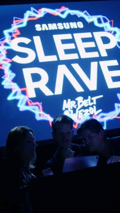 Spinnin' Recordsのインスタグラム：「Ever thought how it would be like for @mrbeltandwezol to put you to sleep? We collaborated with @samsungnederland last week to create the first ever SLEEP RAVE 💤 Guests were able to listen to music played by Mr. Belt & Wezol, relax and sleep #withGalaxy 💙 #sleeprave #Watch6 #partner #ad」