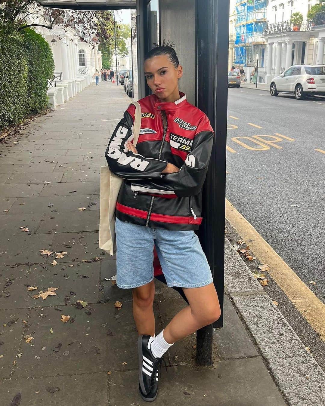 Urban Outfittersさんのインスタグラム写真 - (Urban OutfittersInstagram)「Seems like you all love this one: the iets frans... Oversized Patch Racer Moto Jacket 🏍️ tap to shop! #uocommunity   📸: @roseannegarcia0 @ashleymehtaofficial @_chanelnicoleee @_nat_brat_ @ricekidhq」10月31日 0時24分 - urbanoutfitters