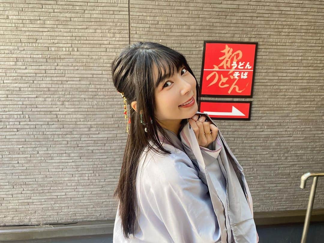 佐藤夢のインスタグラム：「うどん屋の人じゃないよ🤣  あさいあみちゃんホール様来店の日に撮影したよ❗️ 改めてあいにきてくれて、常連様も仲良くしてくれてお客様もお声掛けいただきスタッフ皆様もありがとうございました💕  来月１１月２８日にも来店予定なので２８日はあけててね😎👍」