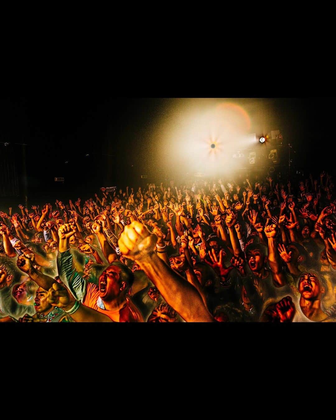 The BONEZさんのインスタグラム写真 - (The BONEZInstagram)「The BONEZ 10th Anniversary Tour  "47 AREAS” 32本目！！ 岐阜club-G SOLD OUT!! 有難う御座いました。 #thebonez  #TheBONEZ  #suntown photo by @ysz.photo」10月31日 10時07分 - the____bonez