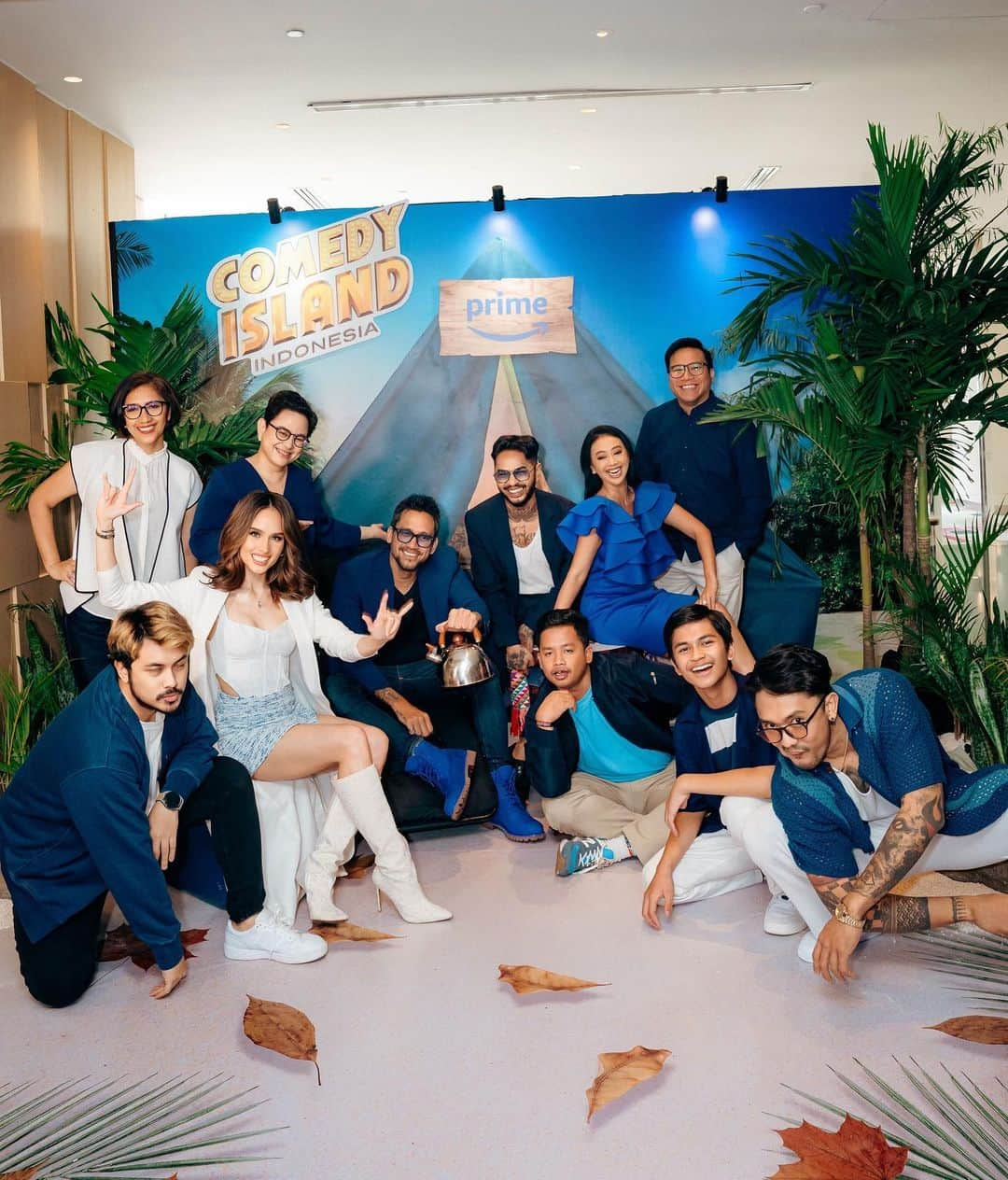 Cinta Lauraのインスタグラム：「Comedy Island Indonesia 🏝️  9 November 2023 di @primevideoid! 💙」