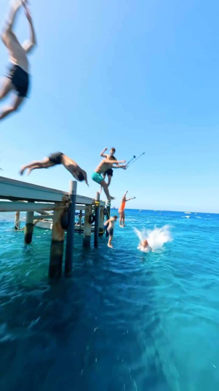 ローラ・マリノのインスタグラム：「GoPro Island was going off yesterday ⚡️🌴   @gopro @tourismfiji #GoProCreatorSummit #GoProHERO12 #GoPro #Fiji #wherehappinesscomesnaturally #cliffjumping #fiji #fpv #cinematicfpv」