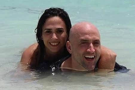 Tata Werneckのインスタグラム：「Te amo, meu amigo. Vou sempre lembrar da sua capacidade de fazer o mundo gargalhar . Dia do humor. Dia de Paulo Gustavo (vc me zoaria pq peguei nossas fotos no Google)」