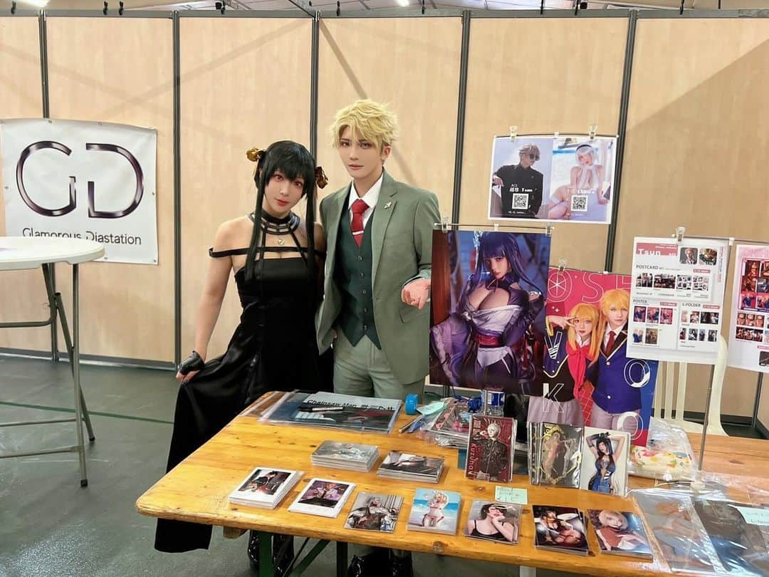 千尋のインスタグラム：「On October 21 and 22, the 12th “Japan Matsuri 2023” (Japan Festival) was held in Montpellier, France 🇫🇷  GD participated in and promoted this event. GD also dispatched two Taiwanese cosplayers, @chihiro_chang and @tsun_mikoto, to this event as “GD Official Creators”.  The two official creators took photos with participants at the GD booth using the “GD App”. The cut-out person AR was projected onto various locations to experience “GD” AR. A promotional video introducing “GD” was shown in the booth.  Cosplayer contest was held on the stage at the venue; Chihiro and Mikoto were assigned by the organizer (we, GD, are not the organizer) to be the judges of the contest. More than 1,000 people have viewed this contest.  (Official Creators can be dispatched to overseas events organized or participated by GD, and can also sell goods.)  #gdiastation #glamorousdiastation #ar #augmentedreality #cosplayer #creator #shortmovie #entertainmentapp #videoediting #instagram #instagood #instadaily #anime #japan #matsuri #montpellier」