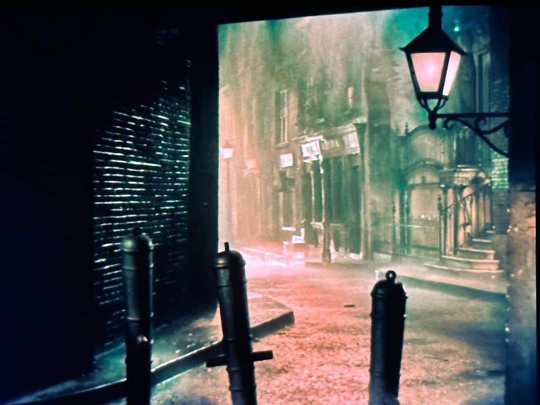エドガー・ライトのインスタグラム：「Name that movie… (It was ‘Mystery Of The Wax Museum’ (1933) and guessed correctly by @jcfriend73!)」