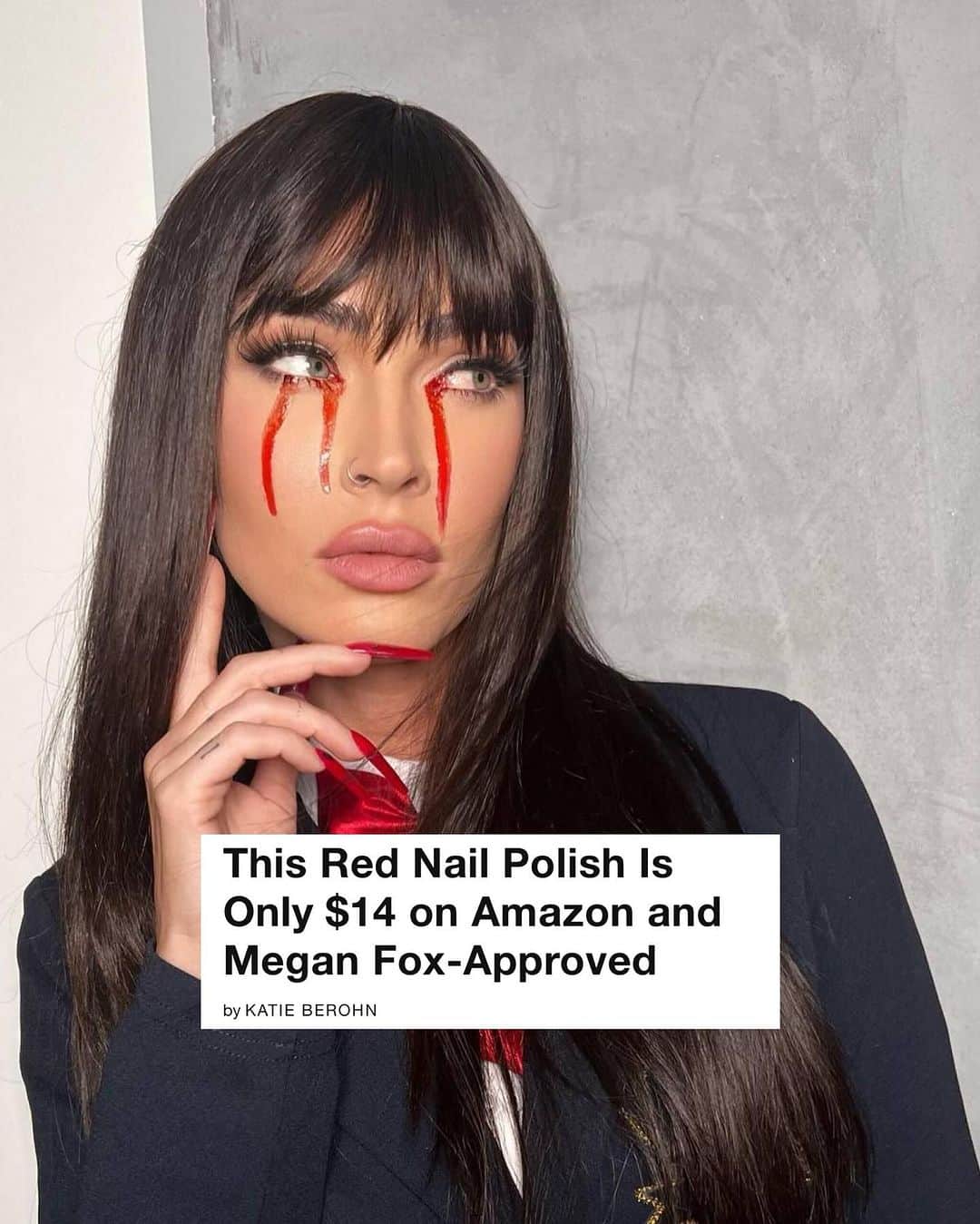 WHO WHAT WEARのインスタグラム：「While @meganfox might have had fake blood oozing from her eyes this past Halloweekend, we couldn't stop looking at her spooky manicure. Not only did it include designs like snakes and barbed wire, but it was also the perfect on-trend red color. The best part? You can use the exact same polish as Fox's, and it's $14 on Amazon. If you're on the lookout for a good red nail polish that's also cruelty free, chip resistant, and universally flattering, head to the link in bio. photos: @meganfox @nails_of_la」