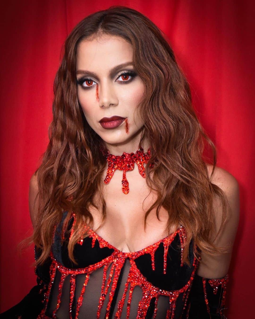 Just Jaredさんのインスタグラム写真 - (Just JaredInstagram)「Anitta got in on the Spooky Season festivities when she took the stage for a performance in Brazil yesterday. Check out even more pics of her eye-popping costume over at JustJared.com! #Anitta Photos: Backgrid」10月31日 2時35分 - justjared
