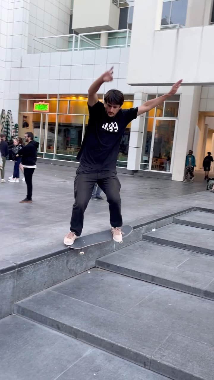 MACBA LIFEのインスタグラム：「@lougedo is your fav skater… But you still don’t know!   📱 @joangalceran   Tag us to be featured 👉🏽#macbalife 👈🏽 -———————— #RESPECTTHEPLAZA #macba #skate #skateboarding #barcelona #bcn #skatebarcelona #skatelife #barceloka #metrogrammed #skatecrunch #skategram #thankyouskateboarding #❤️skateboarders」