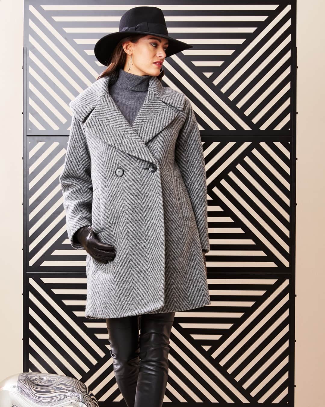 エリータハリのインスタグラム：「Conquer winter in style. Our Herringbone brushed coat is all about oversized collars and wrap silhouettes. The luxe brushed Italian fabric lends itself perfect to relaxed chic styling and adds a touch of fashion to your cold-weather look.  Exclusively available to shop at elietahari.com & Elie Tahari Collection Stores.」