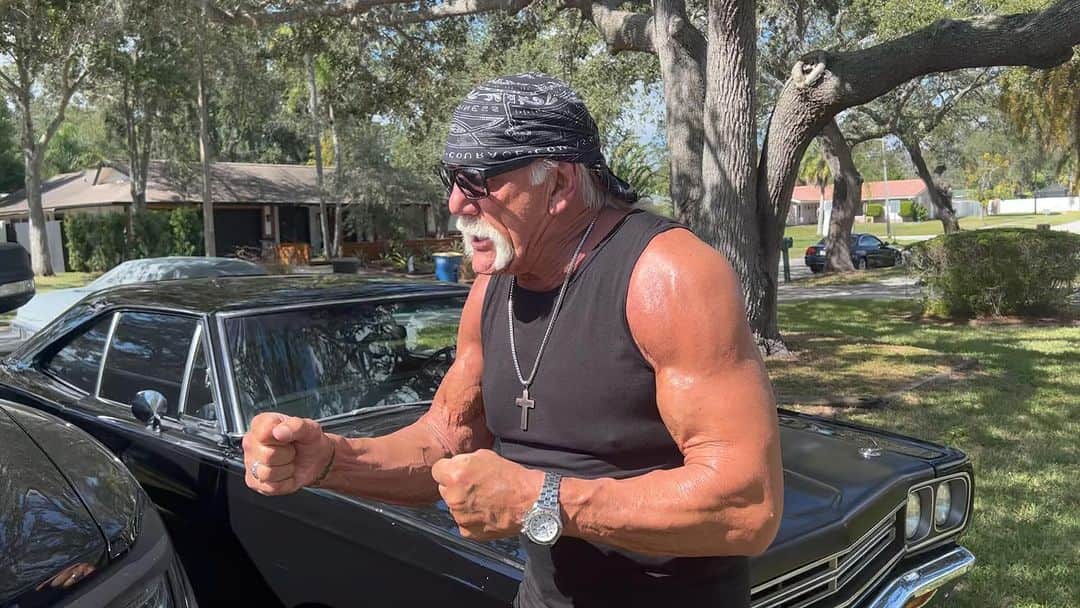ハルク・ホーガンのインスタグラム：「Too many steel chairs to the head brother!  What I meant was, the belts are on the line and $500 is on the line for the best dressed male and female costume tonight at @hoganshangout!  8pm brother!!」
