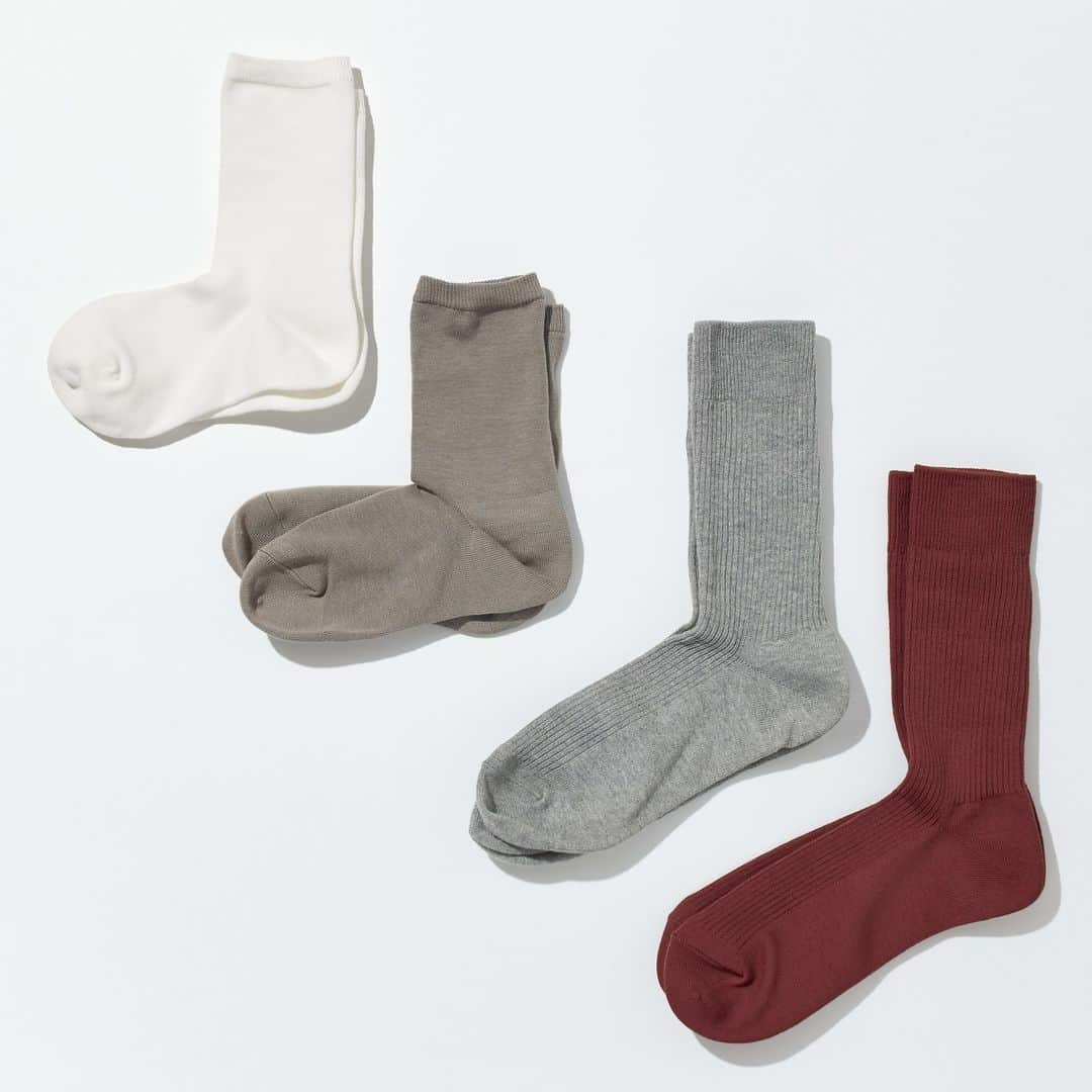 MUJI USAのインスタグラム：「Comfy & cozy sock weather is here and we're not complaining 🧦🥰  Add to your collection with MUJI Socks, available in stores and online.  #MUJI #MUJIUSA」