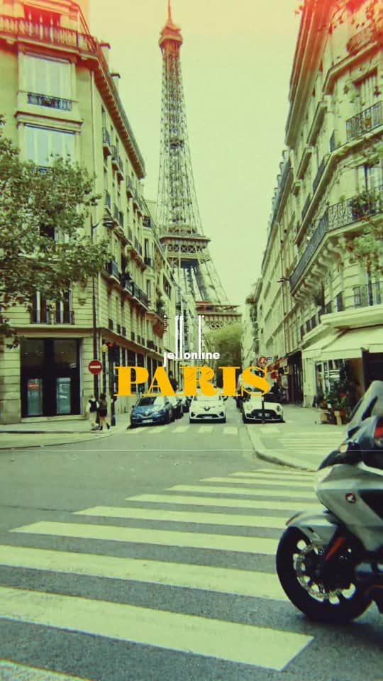 jeffのインスタグラム：「Strolling around the corner  #parisfrance  #paris」