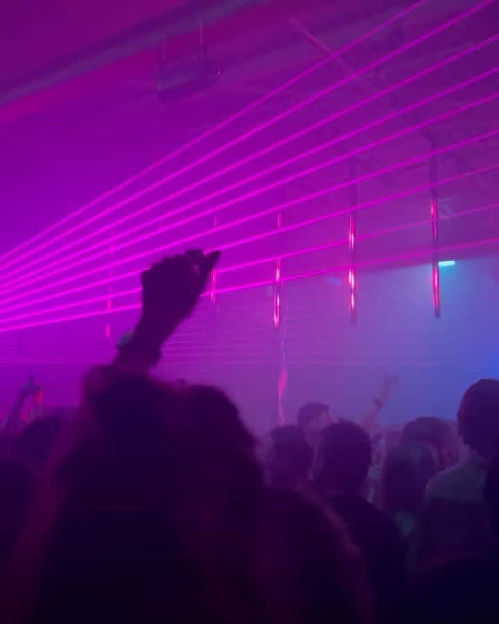 のインスタグラム：「Rush Hour & Rainbow disco club, #rainbowdiscoclub  #rashhour」