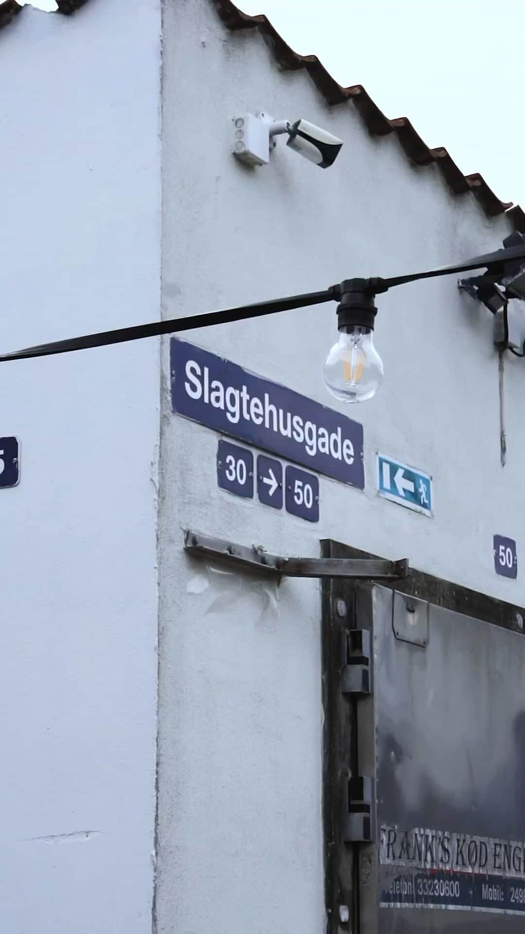 マッツノーガードのインスタグラム：「Have you ever been to the Meet Packing District in Copenhagen?  #madsnorgaard」