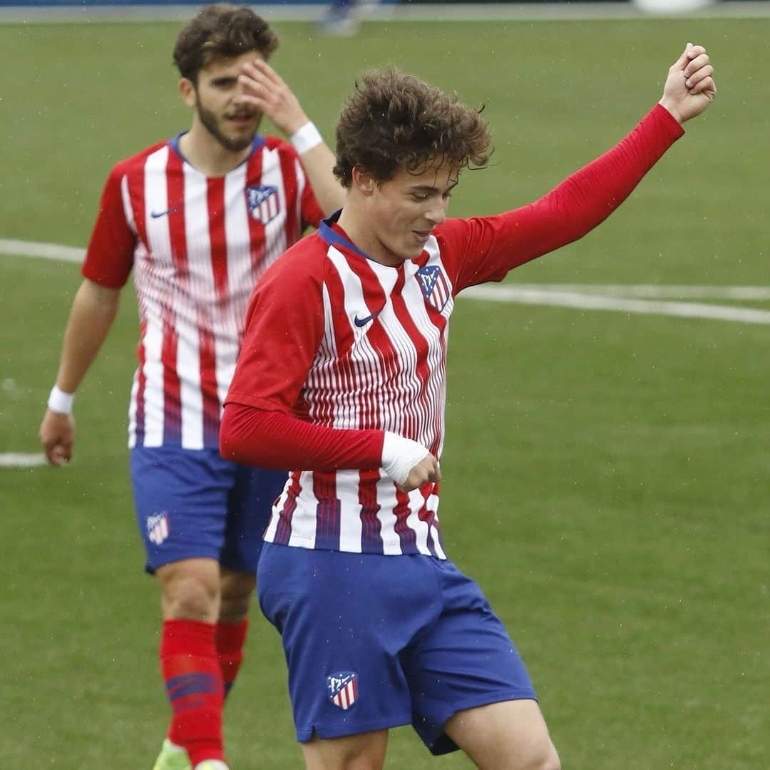 アトレティコ・マドリードのインスタグラム：「Riquelme 🤘🎸 Griezmann」