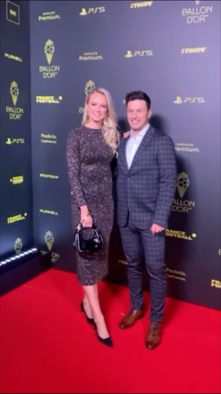 Arsenal Ladiesのインスタグラム：「Amanda Ilestedt on the red carpet ❤️ #BallonDor 🏆」