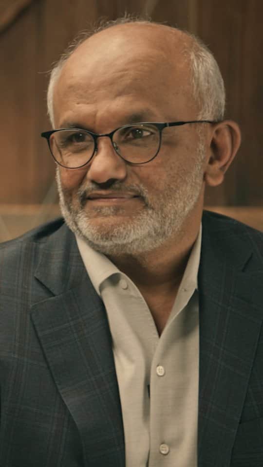 HP（ヒューレット・パッカード）のインスタグラム：「Count us in among those fascinated by the intersection of #AI and #creativity.  Thanks to @adobe CEO Shantanu Narayen for sharing his optimism on how generative AI will power the next generation of creativity, along with leadership lessons and personal stories from his upbringing in India!  The full conversation with Shantanu and all episodes from season two of The Moment with @ryanpatelglobal are now available on YouTube.  #HPTheMoment」