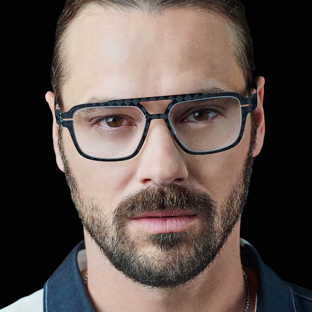 アイシー ベルリンさんのインスタグラム写真 - (アイシー ベルリンInstagram)「***FLEXARBON® – Revolutionizing Eyewear*** For over three years, we’ve worked to develop a material that pushes boundaries. One that’s as strong as titanium yet light as a feather.   No distractions, pure performance – we call it FLEXARBON® 😎. A patented carbon composite unlike anything else. It boasts with urban allure, catering to individuals who value premium materials and technological advances.   Its innovative structure molds to your features, keeping you comfortable 24/7.   Find your new favorite Eyewear piece at the ic! berlin optician nearest to you, using the store locator on our website - 🔗 in bio.  It’s time for a revolution in comfort. Find out more in the full FLEXARBON® Journal also on our website.  Which FLEXARBON® model is your favorite? Tell us in the comments below🙏! #icberlin #StyleMadeInGermany   #Flexarbon #revolutionarymaterial #featherlightframes #allidaycomfort #clearviews #redefineeyewear #newfavorites #linkinbio #eyewearfashion #eyefashiontrends #luxuryeyewear #designerglasses #opticalframes #sunglasses #innovativematerials #materialscience #carbonmaterial #ultracomfort #brillen #brillentrends2023 #brillenliebe」10月31日 4時48分 - icberlinofficial