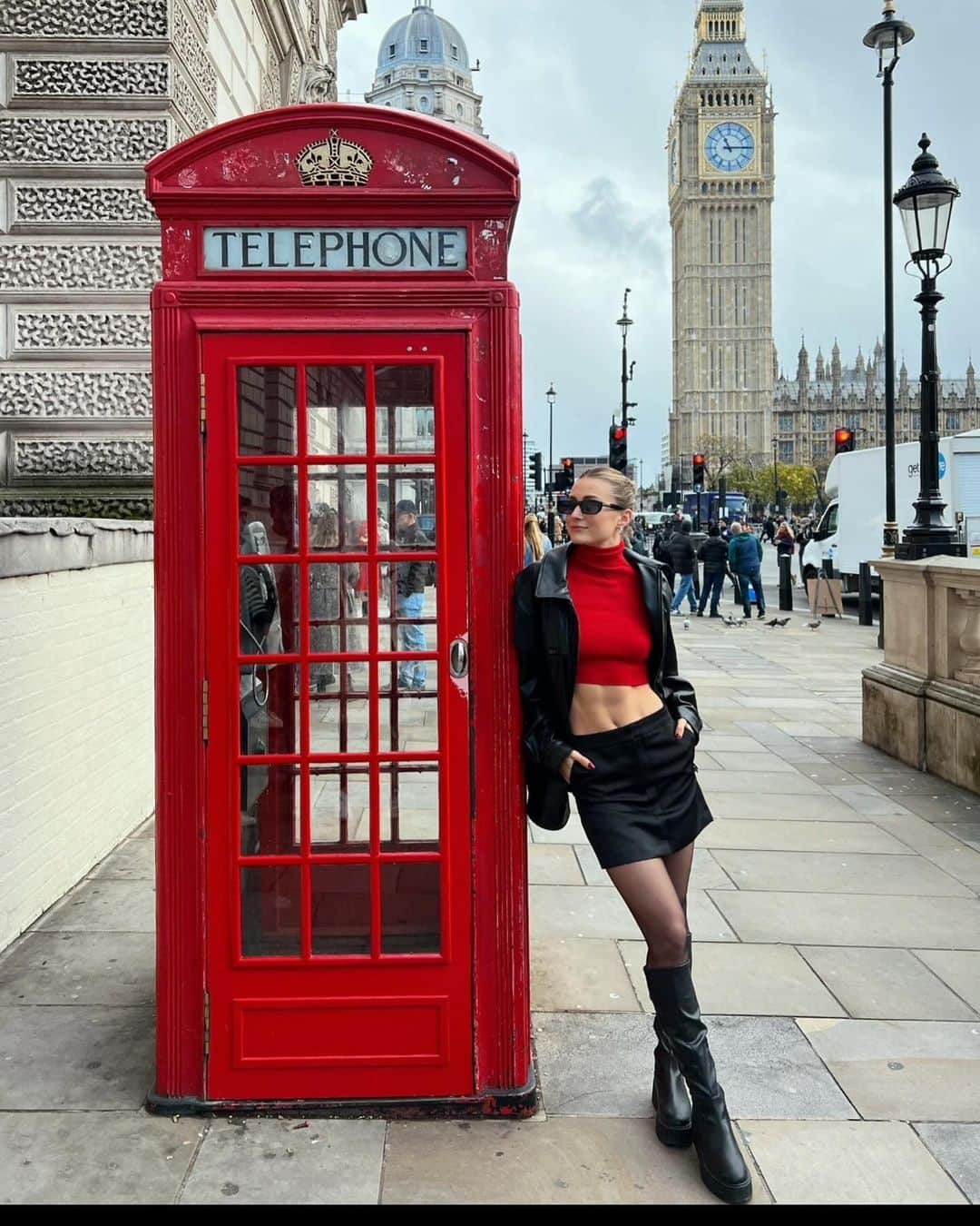 アシュリー・ケインさんのインスタグラム写真 - (アシュリー・ケインInstagram)「just touched down in london town 🇬🇧」10月31日 4時58分 - icegirlash