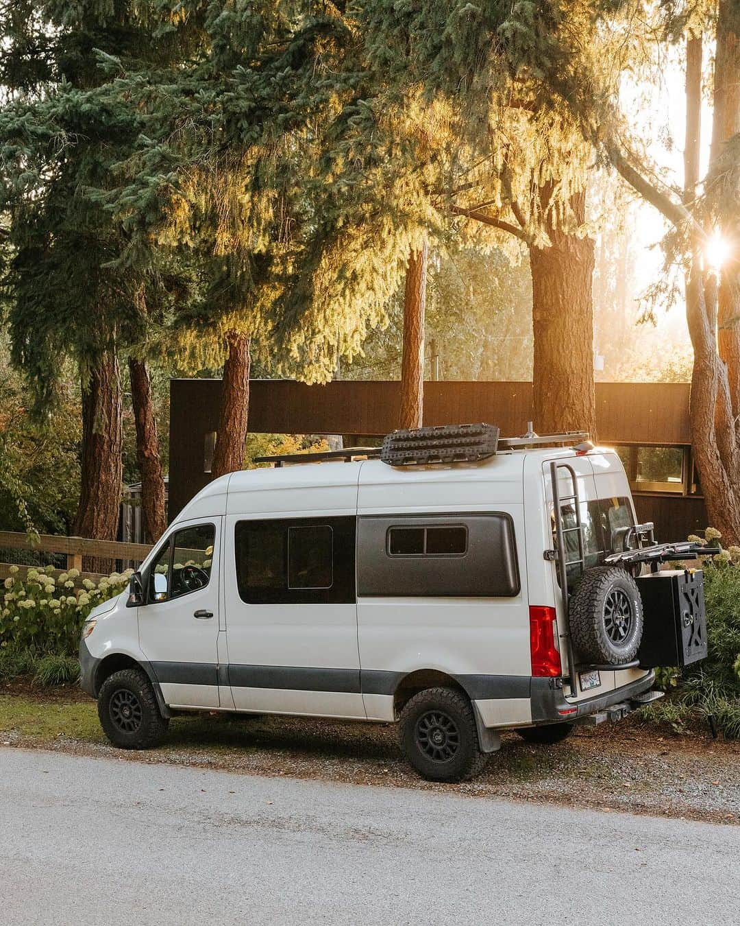 Andrew Knappのインスタグラム：「It’s time to make room in my life for new adventures. This van has taken me to so many good places and people. Selling this thing is so scary. It means new roads, which I’m excited about. And it means imminent change, which is imminent regardless.   Link in bio for more details! Please share if you think someone would be into it. It’s an investment but it’s worth it.」