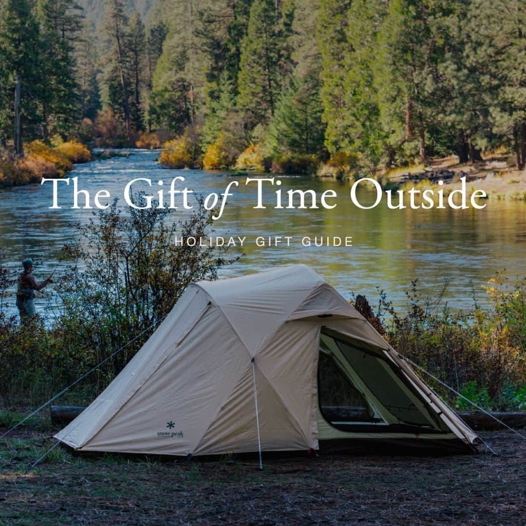 Snow Peak USAのインスタグラム：「Our 2023 Holiday Gift Guide is here! Explore four collections of camping essentials and outdoor goods to find the perfect present. Follow the link in bio to shop.   #snowpeakusa #snowpeak #holidaygiftguide #holiday2023」