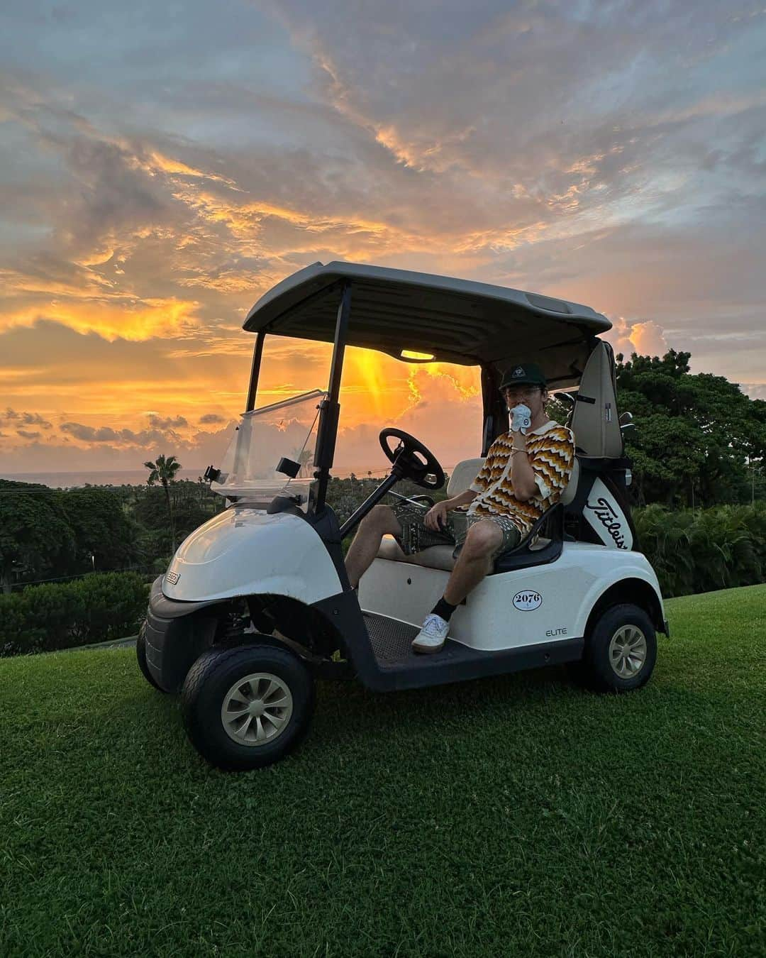 エイサ・バターフィールドさんのインスタグラム写真 - (エイサ・バターフィールドInstagram)「Shortest week of my life.  @fsnevis  #FSnevis」10月31日 5時24分 - asabopp