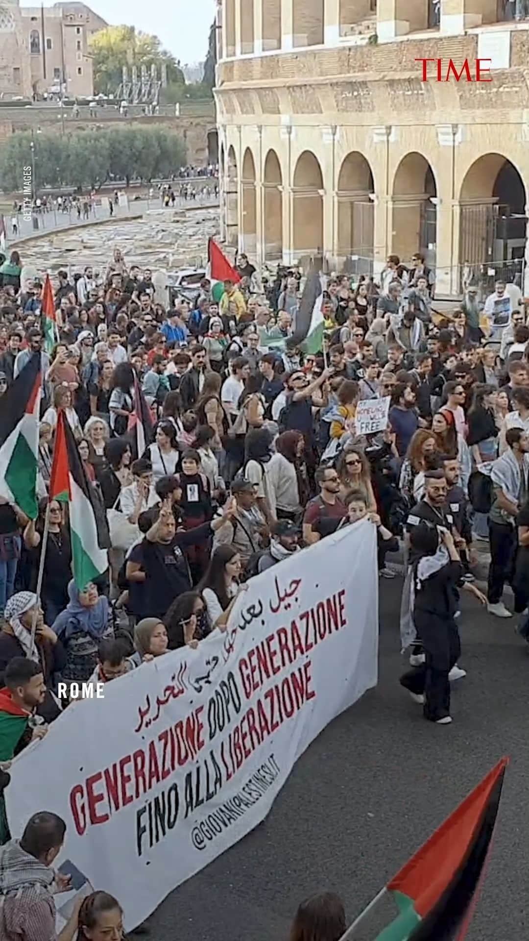 TIME Magazineのインスタグラム：「Protesters around the world march for cease-fire in Gaza」