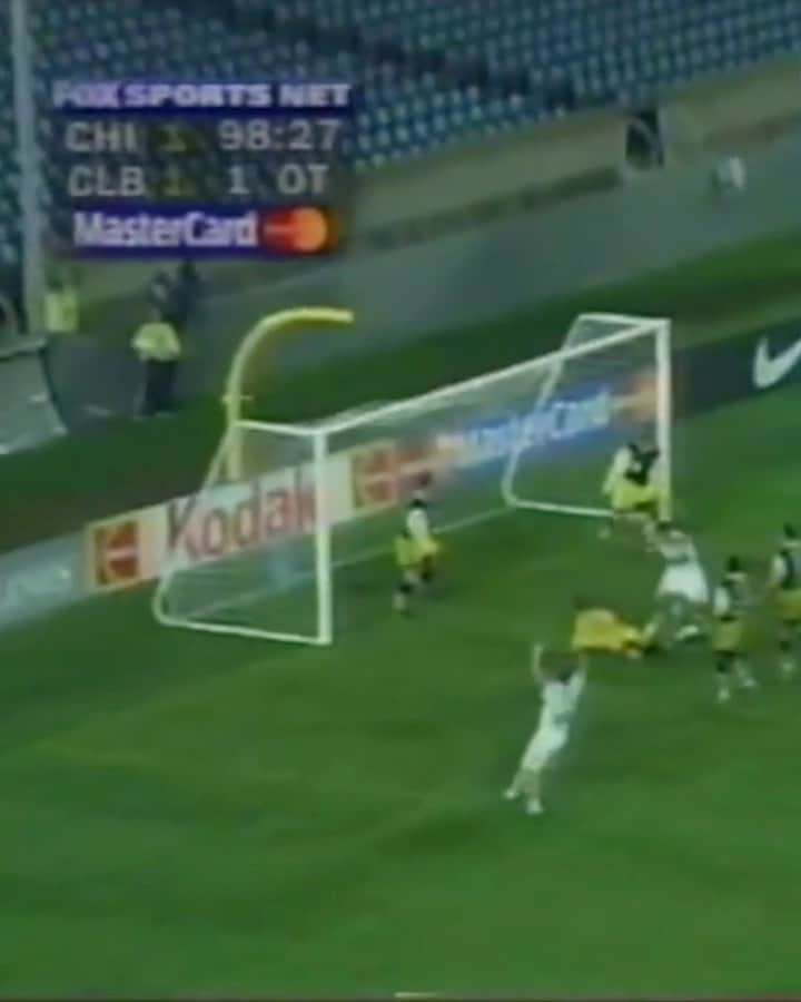 シカゴ・ファイアーのインスタグラム：「🗓️ On this day: Chicago Fire FC accomplished something extraordinary ⚽️  Relive the magic as they clinched ‘The Double’ by triumphing over Columbus Crew in the Lamar Hunt U.S. Open Cup Final at Soldier Field, with an overtime winner from Frank Klopas! 🏆🔥  #cf97 | #vamosfire」