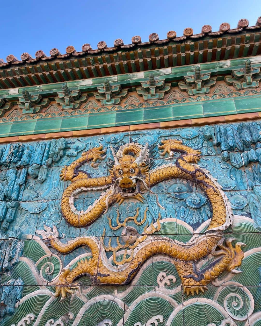 リリー・コリンズさんのインスタグラム写真 - (リリー・コリンズInstagram)「Unforgettable memories from the Forbidden City and beyond…」10月31日 6時06分 - lilyjcollins