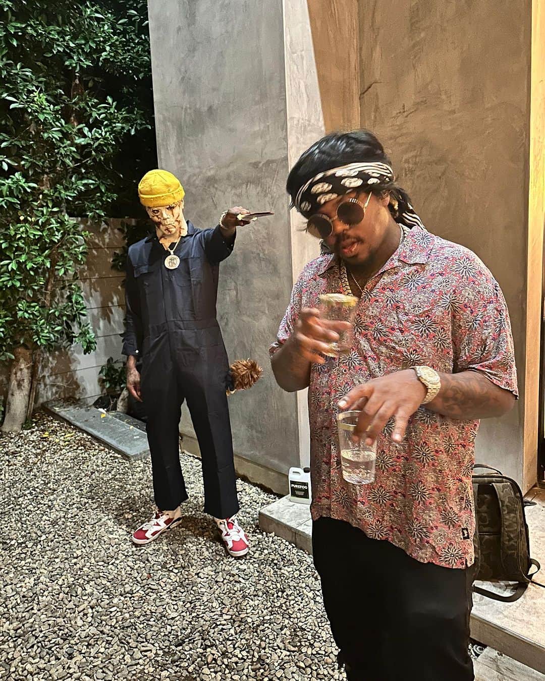 イマン・シャンパートさんのインスタグラム写真 - (イマン・シャンパートInstagram)「Mikey Meyers for 400.  I was one vote from wearing the pants wit the fit…Happy Halloweekend!   #sinnergang #asinnerspeace First pic 📸 by: @beastwilliams_」10月31日 6時09分 - imanshumpert