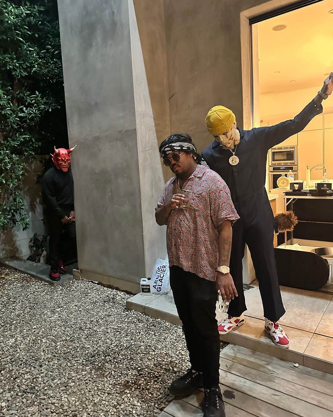 イマン・シャンパートさんのインスタグラム写真 - (イマン・シャンパートInstagram)「Mikey Meyers for 400.  I was one vote from wearing the pants wit the fit…Happy Halloweekend!   #sinnergang #asinnerspeace First pic 📸 by: @beastwilliams_」10月31日 6時09分 - imanshumpert