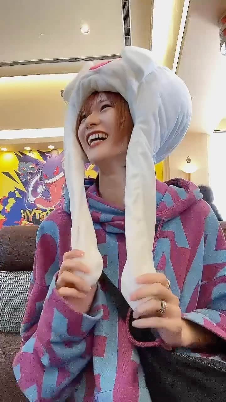 来栖うさこのインスタグラム：「. . . でっかいのかぶってた👻💜  ユニバ楽しかったぁぁぁぁぁぁあ  任天堂信者だから、 マリオエリアにポケモンパレードは神  すぐまた行きたい……🥺  #ユニバハロウィン #ユニバーサルスタジオジャパン」