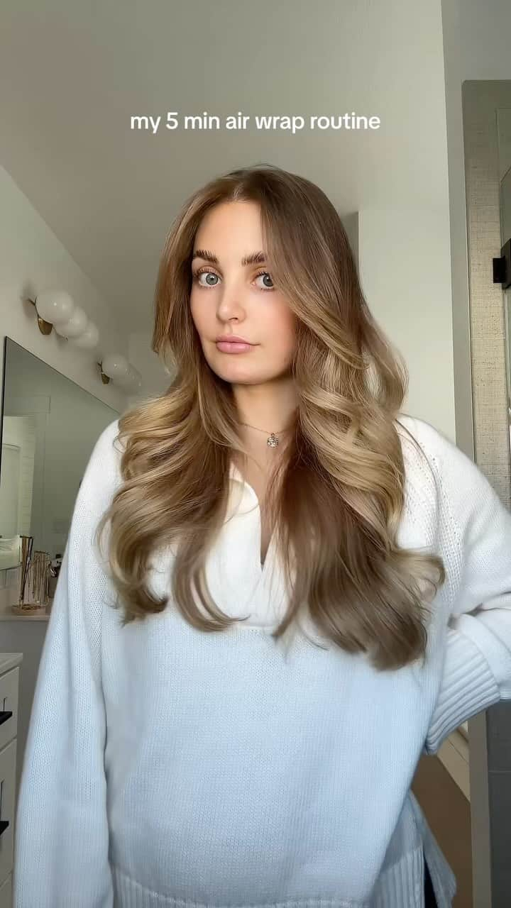 Aspyn Ovard Ferrisのインスタグラム：「5 min air wrap curls 🫶🏼🫶🏼」