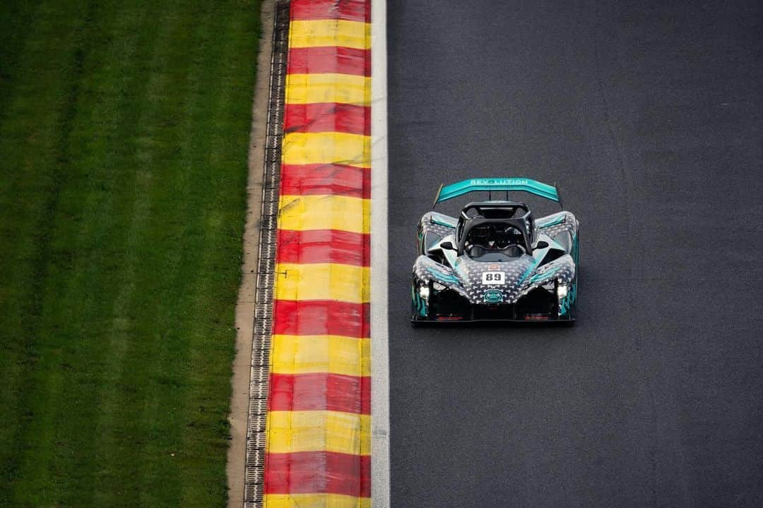 エルビス・ストイコさんのインスタグラム写真 - (エルビス・ストイコInstagram)「Thank you @daniel_buergin for these incredible images ‌ @circuit_spa_francorchamps  @rilli_racing  @sportsprototypecup  @gladys_orozco   #carracing #sportsprototypecup #spafrancorchampscircuit」10月31日 6時34分 - elvistojko